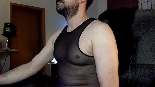 tomz0819 online show from 23, 3, 2026