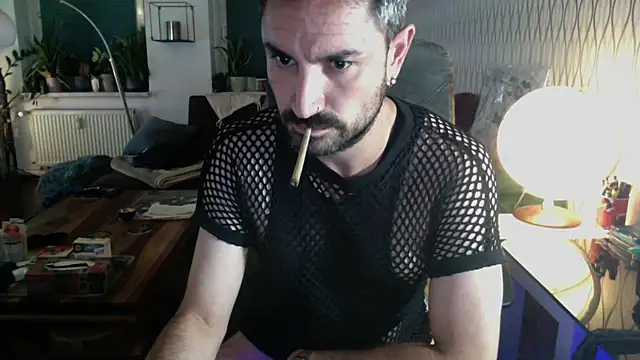 Snapshot of tomz0819 chatting on 9, 7, 2026 tomz0819 online show from 9, 7, 2026