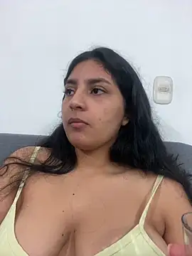 cloe small online show from 27, 2, 2025
