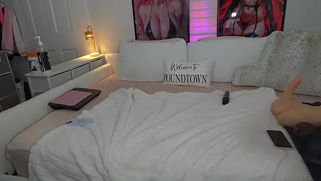 Snapshot of emmagray001 chatting on 9, 10, 2025 emmagray001 online show from 9, 10, 2025