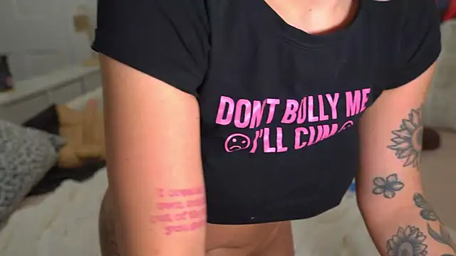 Snapshot of emmagray001 chatting on 7, 10, 2025 emmagray001 online show from 7, 10, 2025