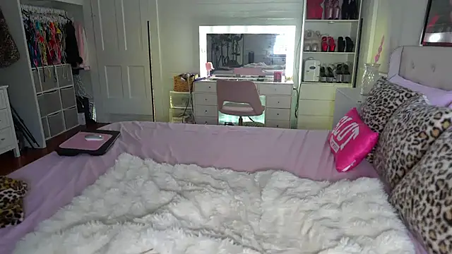 Snapshot of emmagray001 chatting on 29, 5, 2026 emmagray001 online show from 29, 5, 2026
