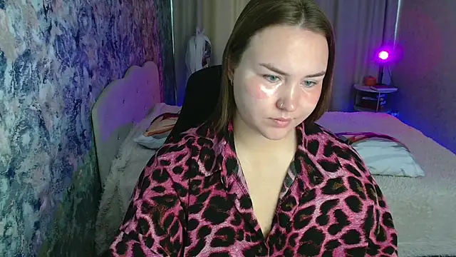 Snapshot of Jenny_Fox chatting on 4, 10, 2025 Jenny Fox online show from 4, 10, 2025