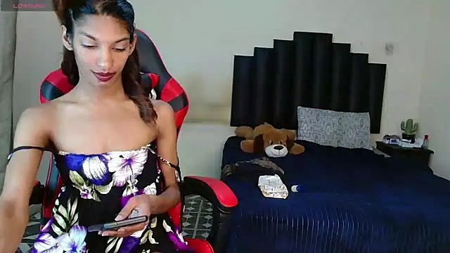 Silkylicious online show from 28, 11, 2025