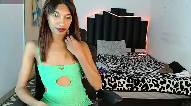 Silkylicious online show from 11, 3, 2025
