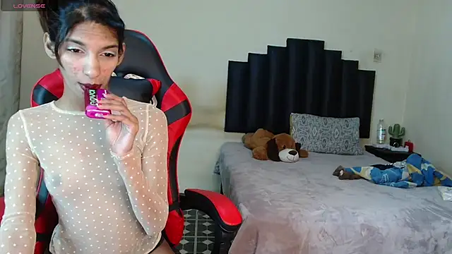 Silkylicious online show from 29, 10, 2025