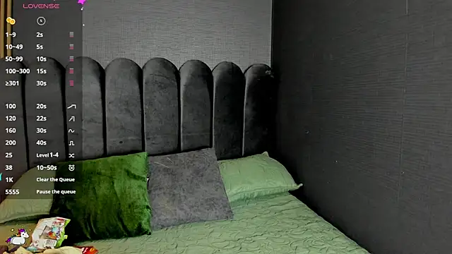 Nicolette ks  online show from 19, 12, 2025