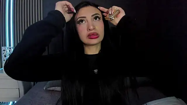 Nicolette ks  online show from 6, 5, 2026
