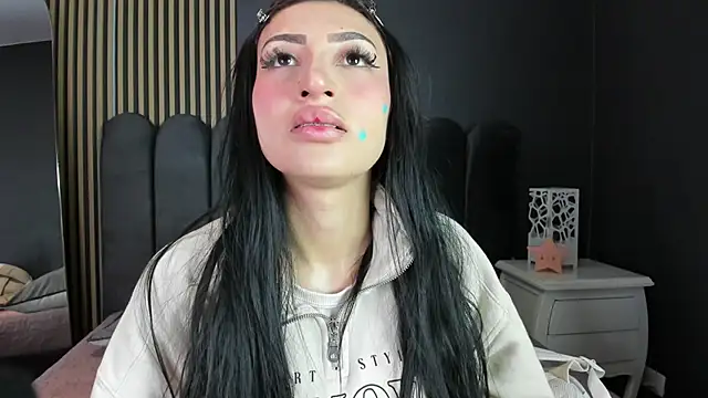 Nicolette ks  online show from 22, 5, 2026