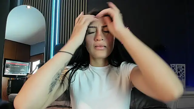 Nicolette ks  online show from 21, 5, 2026