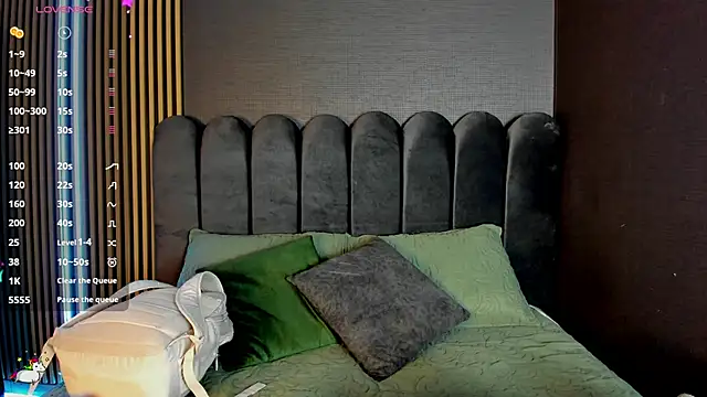 Nicolette ks  online show from 20, 12, 2025