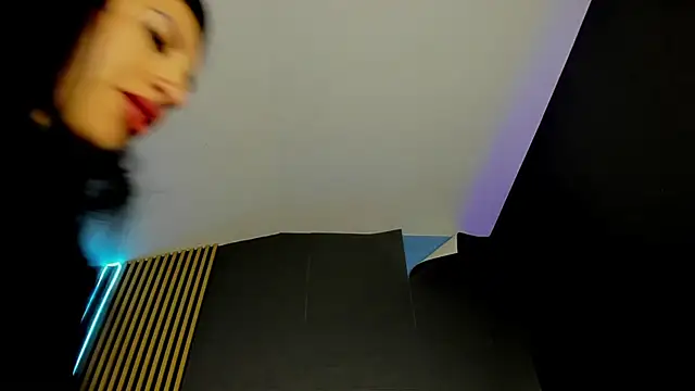 Nicolette ks  online show from 23, 4, 2026