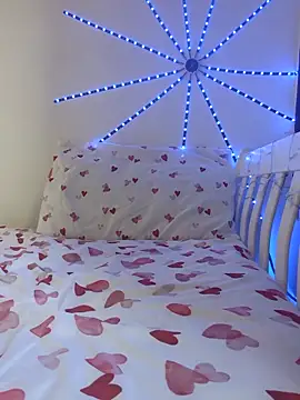 Nancy-Pink online show from 8, 11, 2025