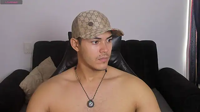 Snapshot of Iamdylan777 chatting on 25, 4, 2026 Iamdylan777 online show from 25, 4, 2026