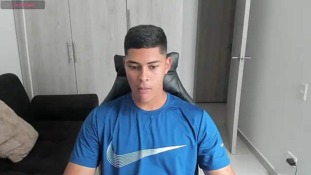 Snapshot of Iamdylan777 chatting on 1, 10, 2025 Iamdylan777 online show from 1, 10, 2025