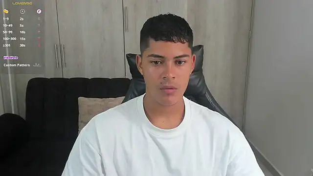 Snapshot of Iamdylan777 chatting on 14, 10, 2025 Iamdylan777 online show from 14, 10, 2025