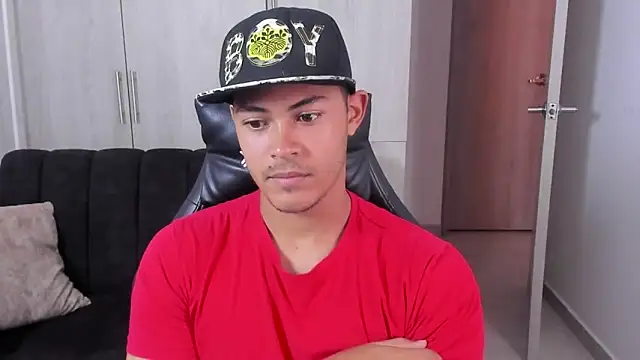 Snapshot of Iamdylan777 chatting on 9, 10, 2025 Iamdylan777 online show from 9, 10, 2025