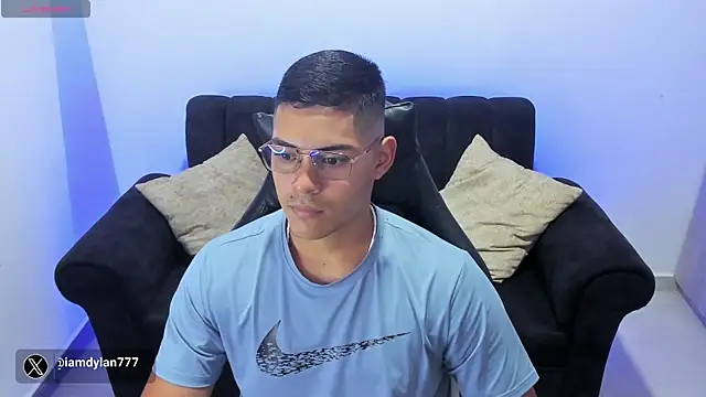 Snapshot of Iamdylan777 chatting on 10, 2, 2025 Iamdylan777 online show from 10, 2, 2025