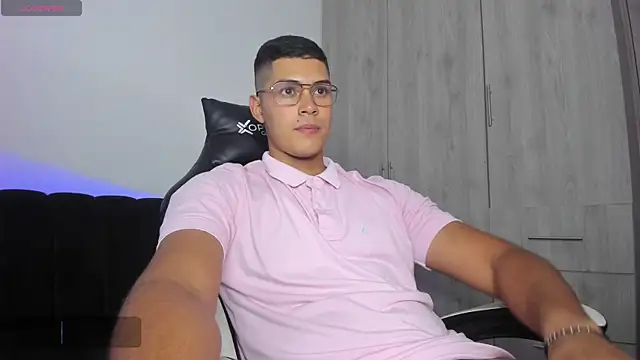 Snapshot of Iamdylan777 chatting on 12, 2, 2025 Iamdylan777 online show from 12, 2, 2025