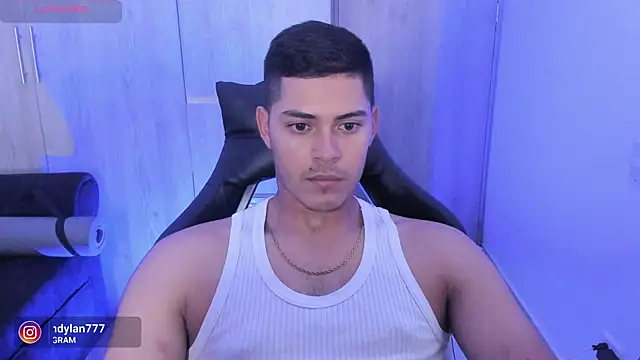 Snapshot of Iamdylan777 chatting on 18, 2, 2025 Iamdylan777 online show from 18, 2, 2025