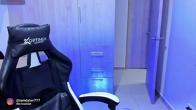 Snapshot of Iamdylan777 chatting on 12, 2, 2025 Iamdylan777 online show from 12, 2, 2025