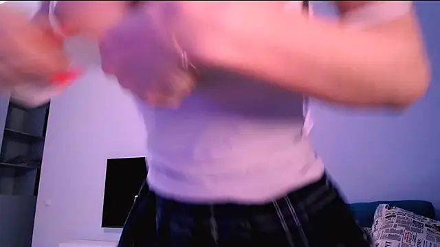 oxxxy    online show from 6, 3, 2026