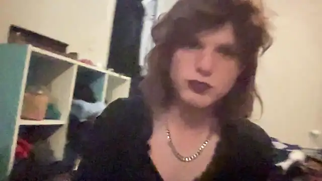 Snapshot of sum1betterthanmost chatting on 28, 10, 2025 sum1betterthanmost online show from 28, 10, 2025