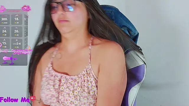 scarlleth  online show from 12, 2, 2026