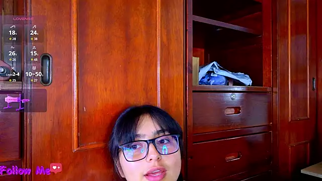 scarlleth  online show from 13, 11, 2025