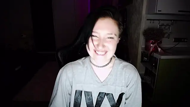 Kira Bakker online show from 1, 3, 2025