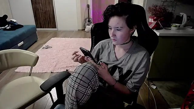 Kira Bakker online show from 22, 3, 2025