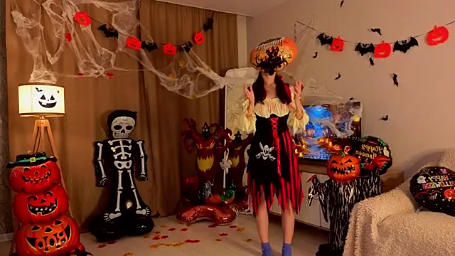 BettyBrowni online show from 29, 10, 2025