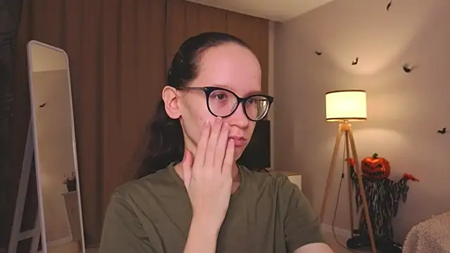 BettyBrowni online show from 5, 12, 2025