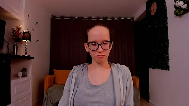 BettyBrowni online show from 28, 2, 2025