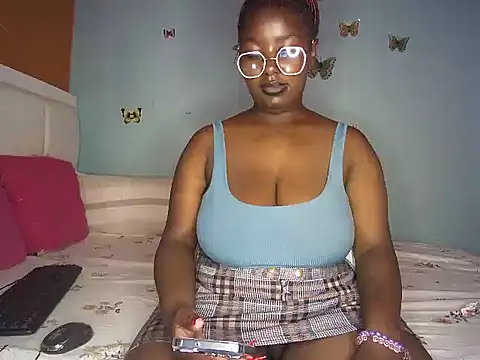 Snapshot of Sparkles_J chatting on 10, 5, 2026 Sparkles J online show from 10, 5, 2026