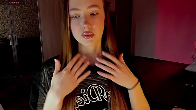 mollyhottestt online show from 14, 3, 2025