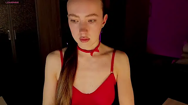 mollyhottestt online show from 10, 3, 2025
