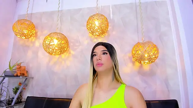 victoria aleia  online show from 13, 2, 2025