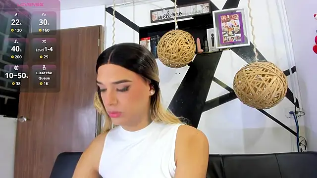 Snapshot of victoria_aleia_ chatting on 22, 10, 2025 victoria aleia online show from 22, 10, 2025