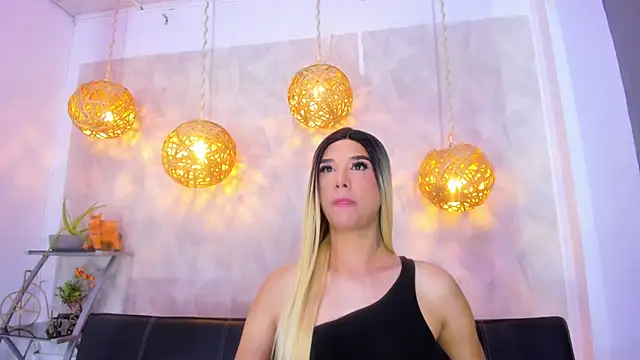 victoria aleia  online show from 24, 2, 2025