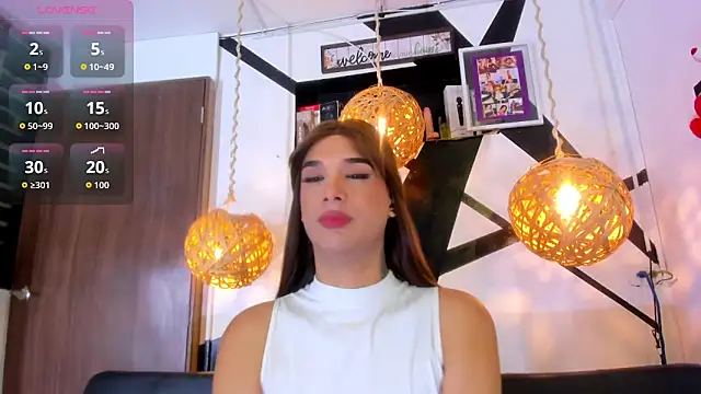 Snapshot of victoria_aleia_ chatting on 19, 10, 2025 victoria aleia online show from 19, 10, 2025