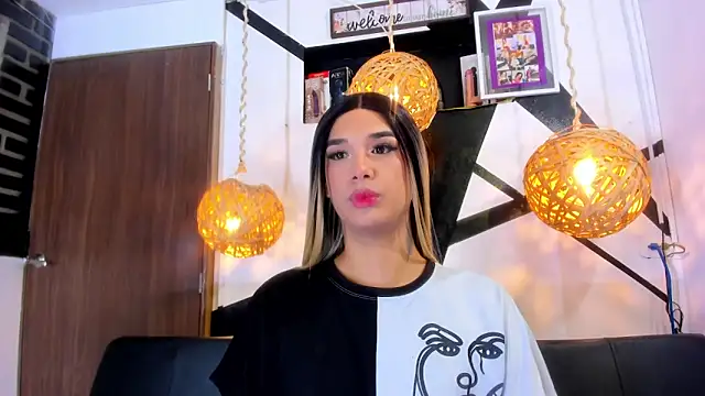 Snapshot of victoria_aleia_ chatting on 27, 10, 2025 victoria aleia online show from 27, 10, 2025