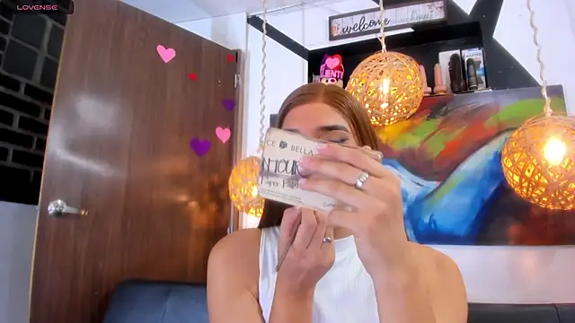 victoria aleia  online show from 15, 4, 2026