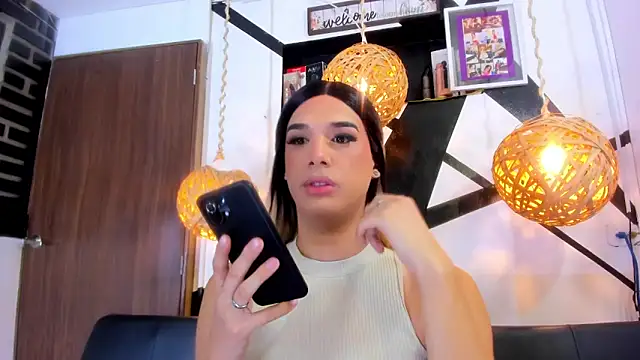 Snapshot of victoria_aleia_ chatting on 29, 10, 2025 victoria aleia online show from 29, 10, 2025