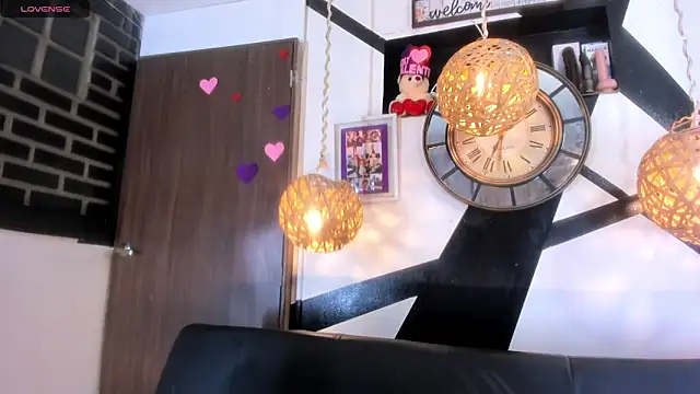 victoria aleia  online show from 13, 3, 2026