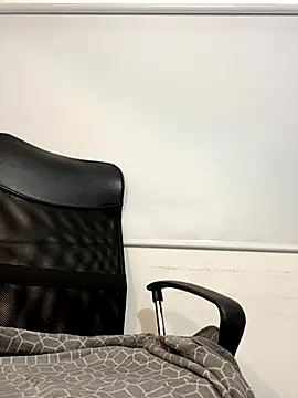 Snapshot of Isakeys_ chatting on 27, 10, 2025 Isakeys online show from 27, 10, 2025