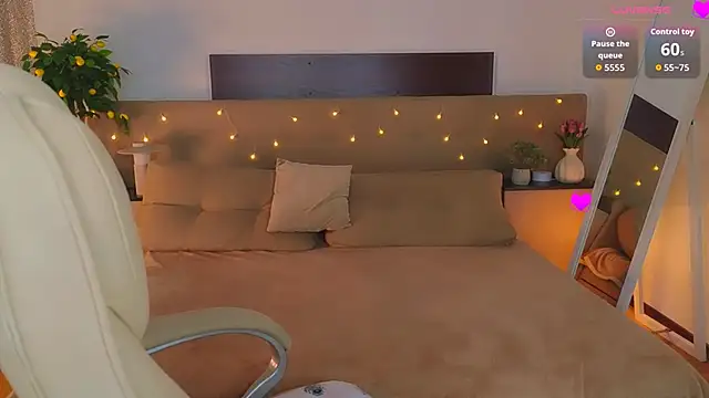 Viola  Shy online show from 24, 3, 2026