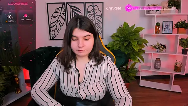 Viola  Shy online show from 2, 3, 2025