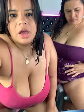 twocurvylatins online show from 22, 2, 2026