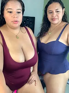 twocurvylatins online show from 21, 6, 2026